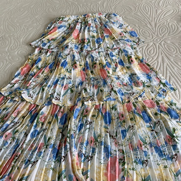 Skirt - Shein - Picture 1 of 2